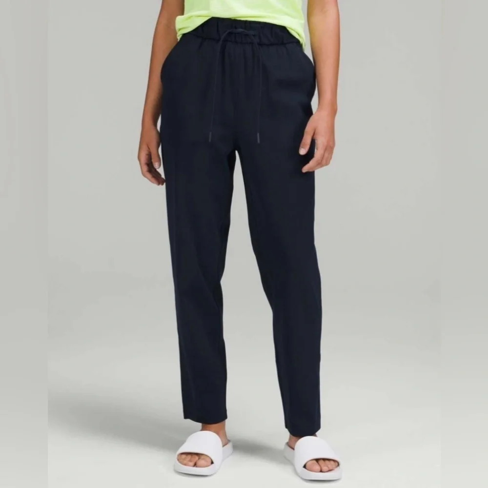 Lululemon Stretch High-Rise Pant 7/8 Length in True Navy